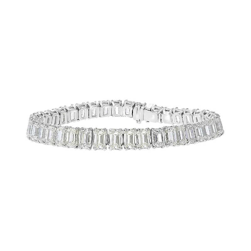 18KT WHITE GOLD 30.34 CTW EMERALD DIAMOND TENNIS BRACELET