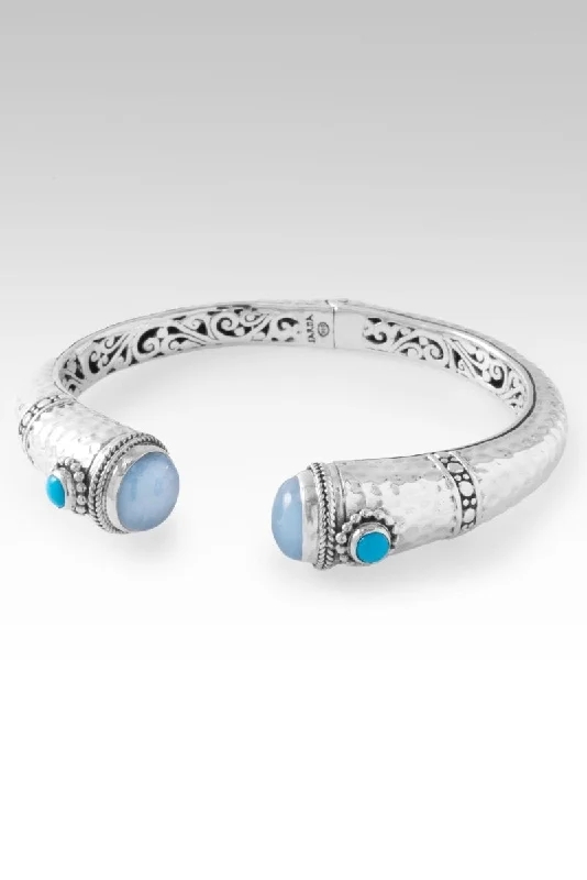 Lamp to Your Feet Tip-to-Tip Bracelet™ in Aquamarine