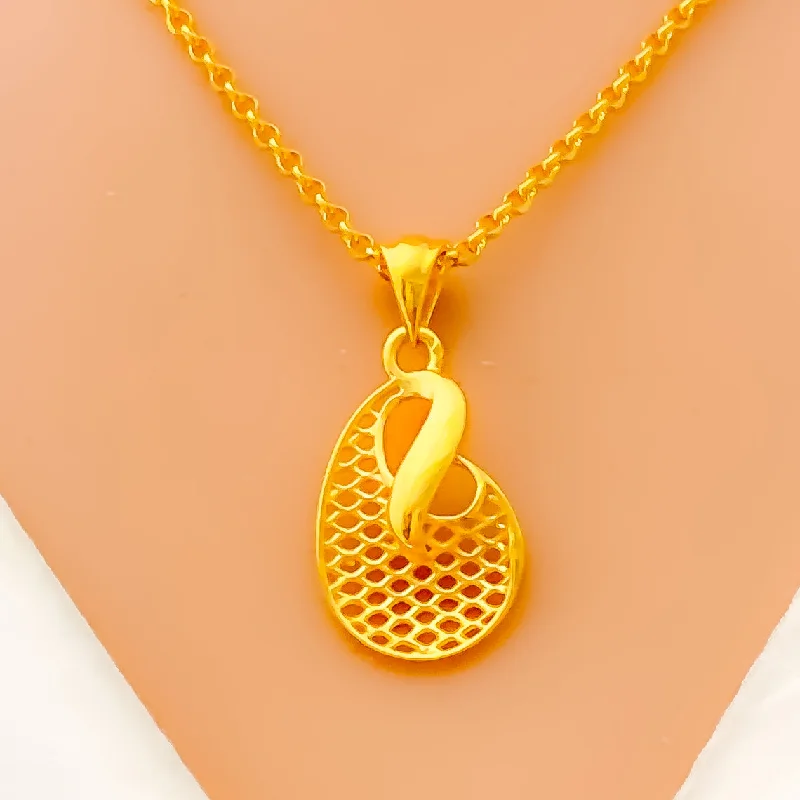 Upscale Vibrant 22k Gold Necklace